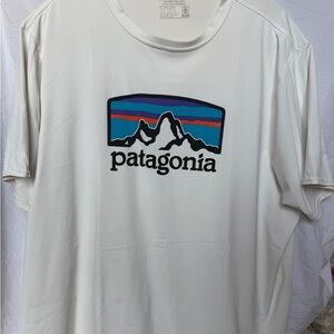 Patagonia Men's White Capilene Daily